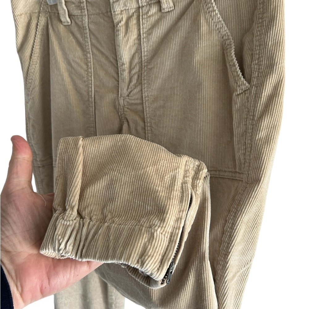 Banana Republic soft beige/tan corduroy utility/jogger pants. Cotton. Size 4. - Picture 4 of 10